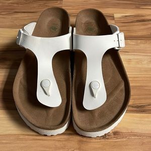 NIB Gizeh Grooved Platform Birkenstock, size 10 🔥🔥